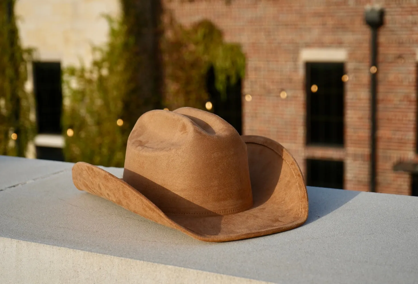 Nashville Suede Cowgirl Hat - Tan